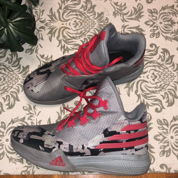 Big Kid’s Adidas Light Em Up 2 Basketball Shoe - Picture 2 of 5